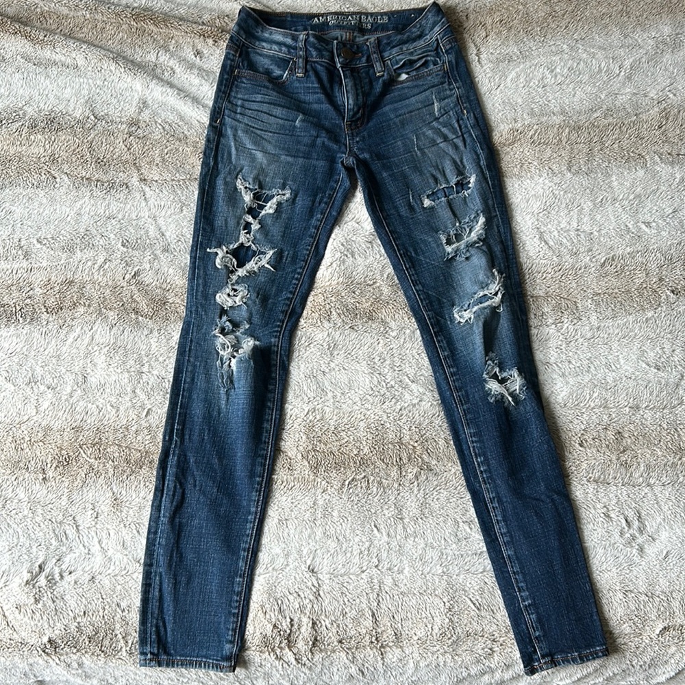 American Eagle Skinny Ripped Jean